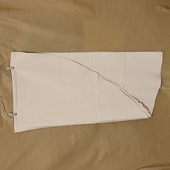 Vintage 84" White Round Tablecloth - Picture 2 of 2